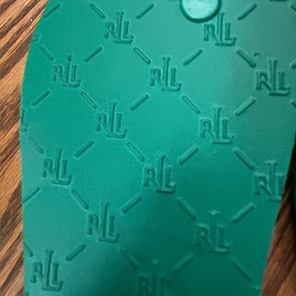 Lauren Ralph Lauren Green Flip Flop Sandals Size 7-8 NWOT - Picture 9 of 9